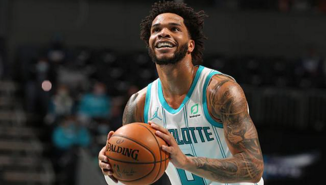 北京男籃正在洽談與曾效力於上海的鋒線球員詹姆斯農納利的合作.