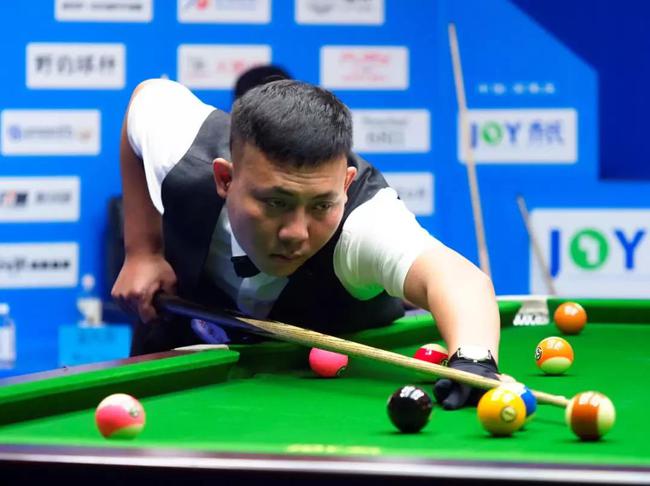 毛球队的后 毛球队的后