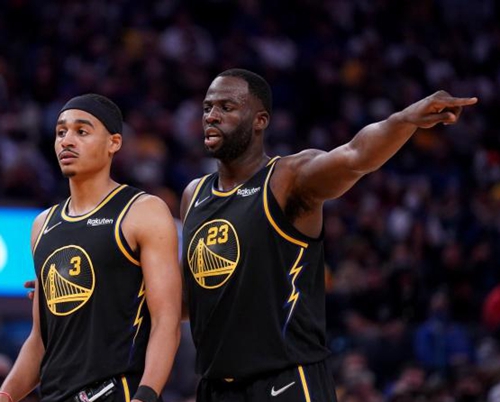 踩在悬崖边 踩在悬崖边