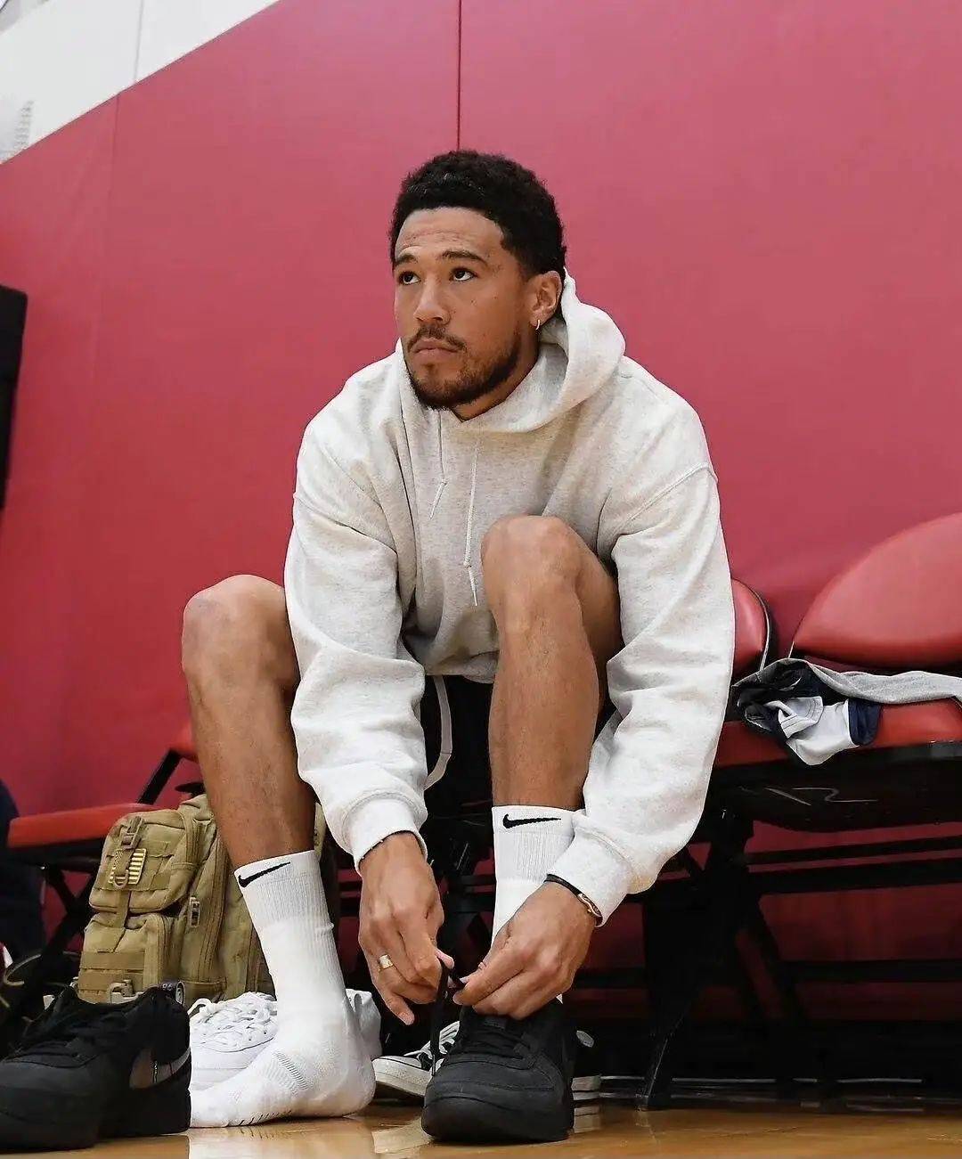 与替补深度 与替补深度